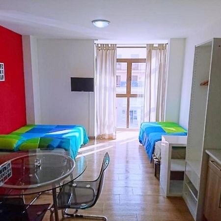 Apartamentos Urgel Madrid Bagian luar foto